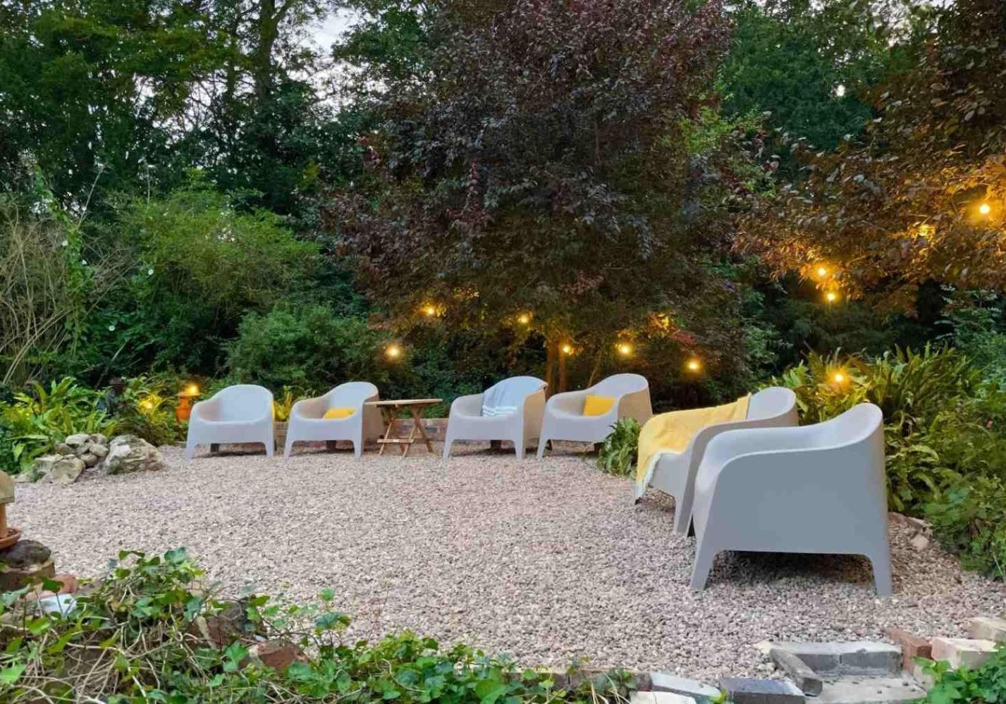 Unique & Rural Child Friendly Annexe With Large Gardens, Games & Tennis Court - Chichester Holiday Properties Exterior photo